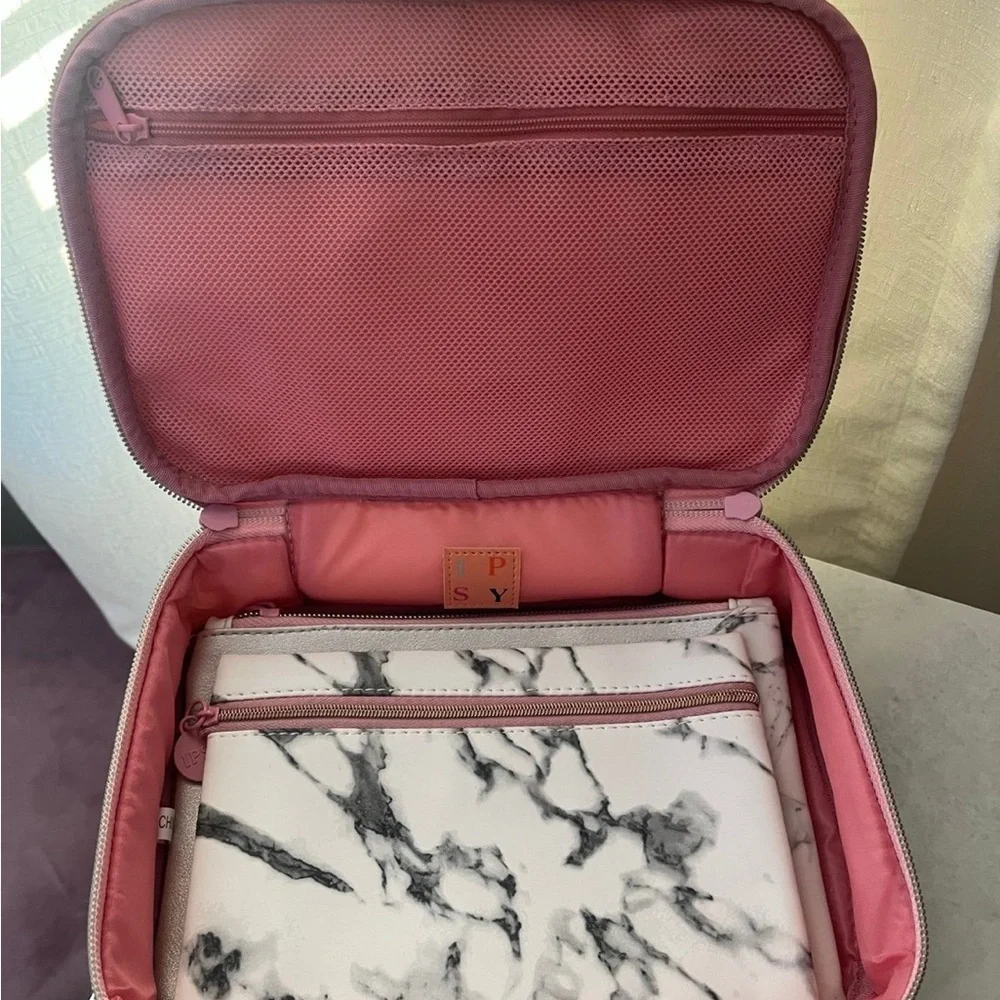 Marble Ipsy Bag & Wristlet Set